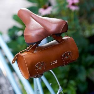 budget classic style saddle bag.